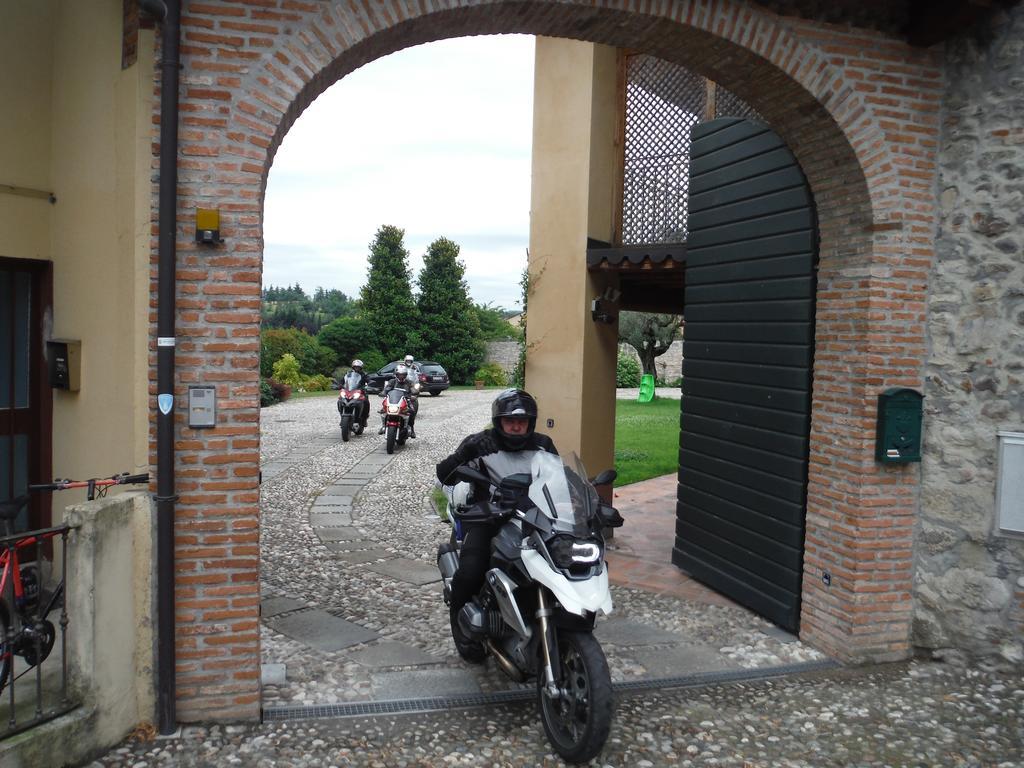 Agriturismo Villa Antonella إيزِيو المظهر الخارجي الصورة
